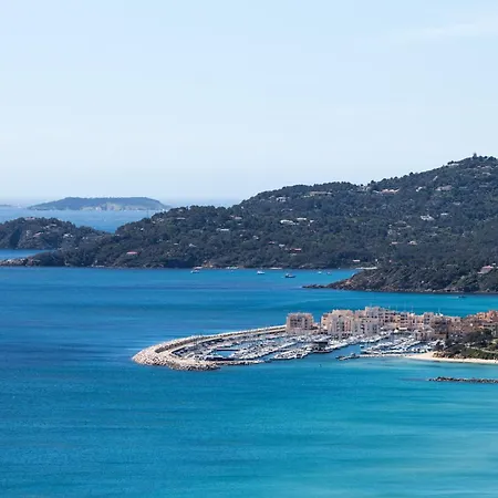 Azur 219 T2 Climatise Le Lavandou